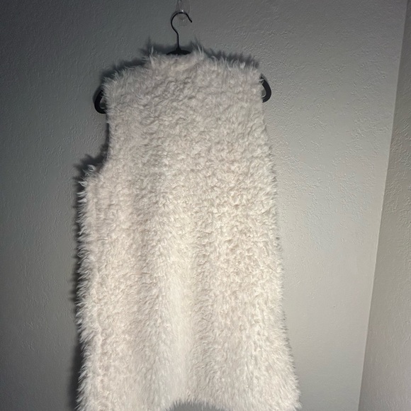 De’ Rotchild White Faux Fur Long Sleeveless Vest Size Large - Picture 4 of 5
